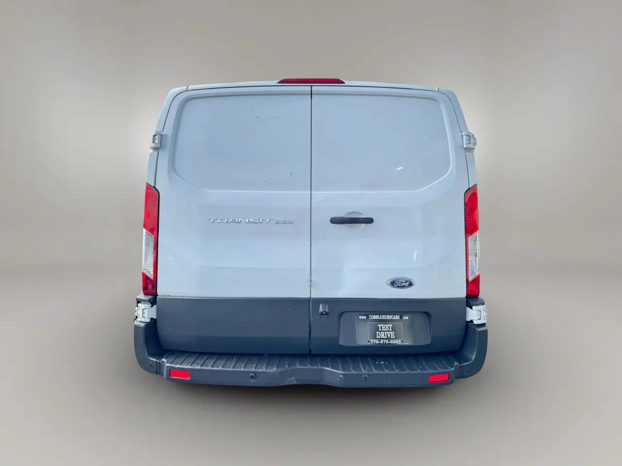 Used 2016 Ford Transit 250 130 Low Roof RWD image 9
