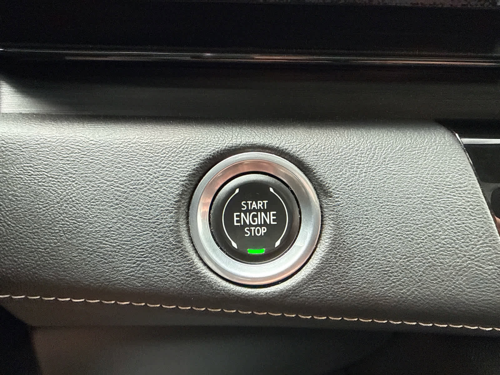 Certified 2021 Cadillac Escalade Premium Luxury w/ Driver Assist Tech Package AWD/4WD image 20