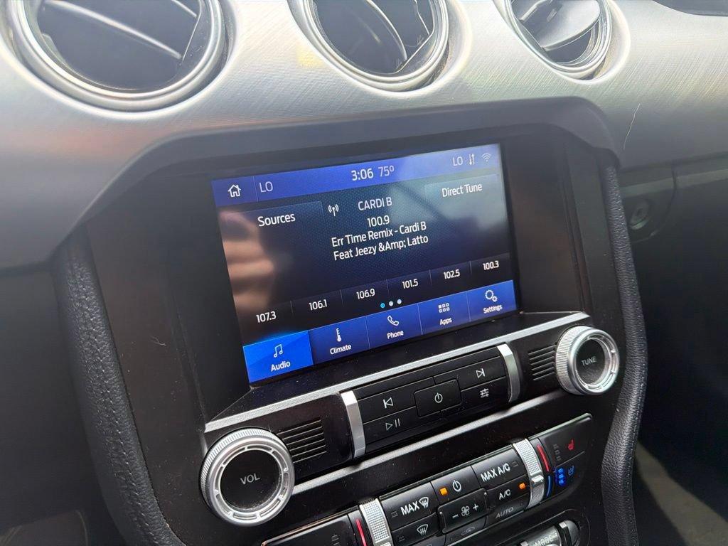 Used 2020 Ford Mustang Premium RWD image 22