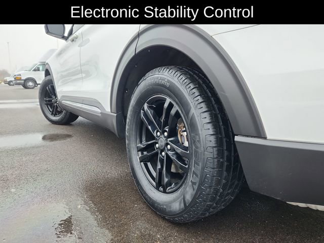 Used 2020 Ford Explorer XLT w/ Comfort Package image 19