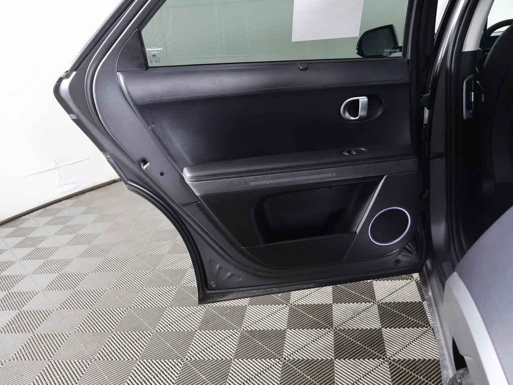 Used 2022 Hyundai Ioniq 5 Limited image 26