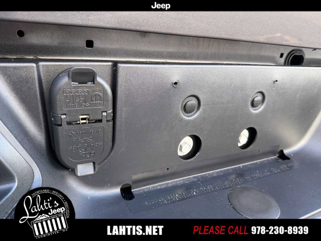 Certified 2022 RAM 1500 Classic Warlock w/ Electronics Group image 26