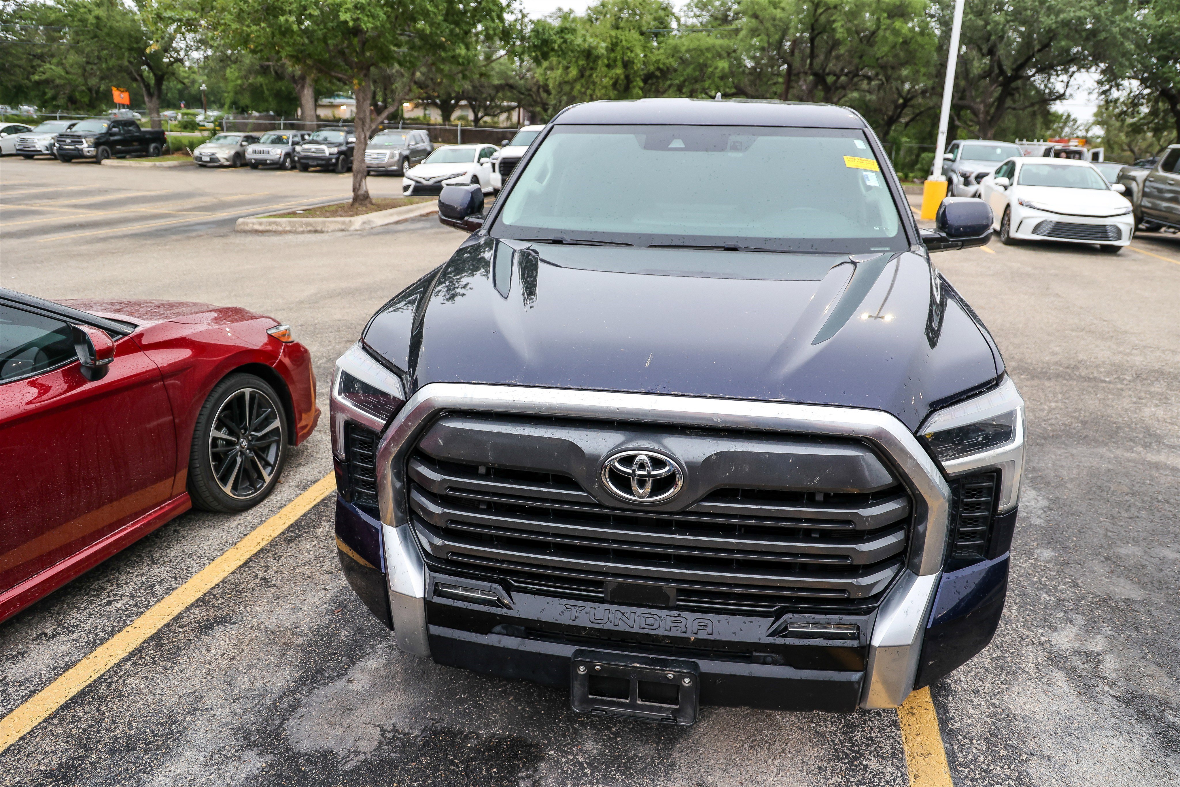 Used 2022 Toyota Tundra Limited w/ Power Package RWD image 4