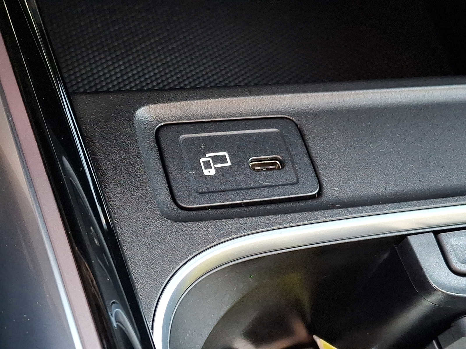 Certified 2022 Mercedes-Benz GLA 250 4MATIC image 21