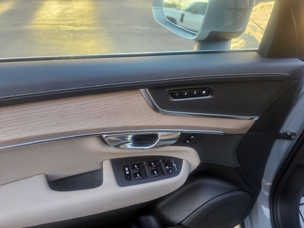 Certified 2025 Volvo XC90 B5 Core AWD/4WD image 42