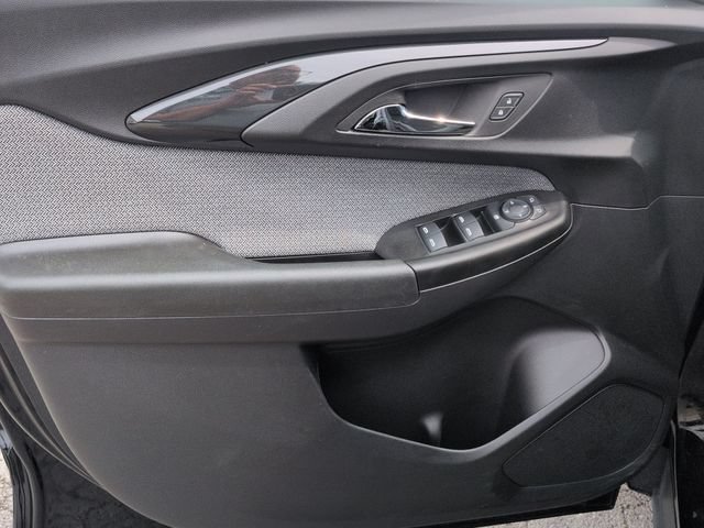 Used 2023 Chevrolet TrailBlazer LT FWD image 24