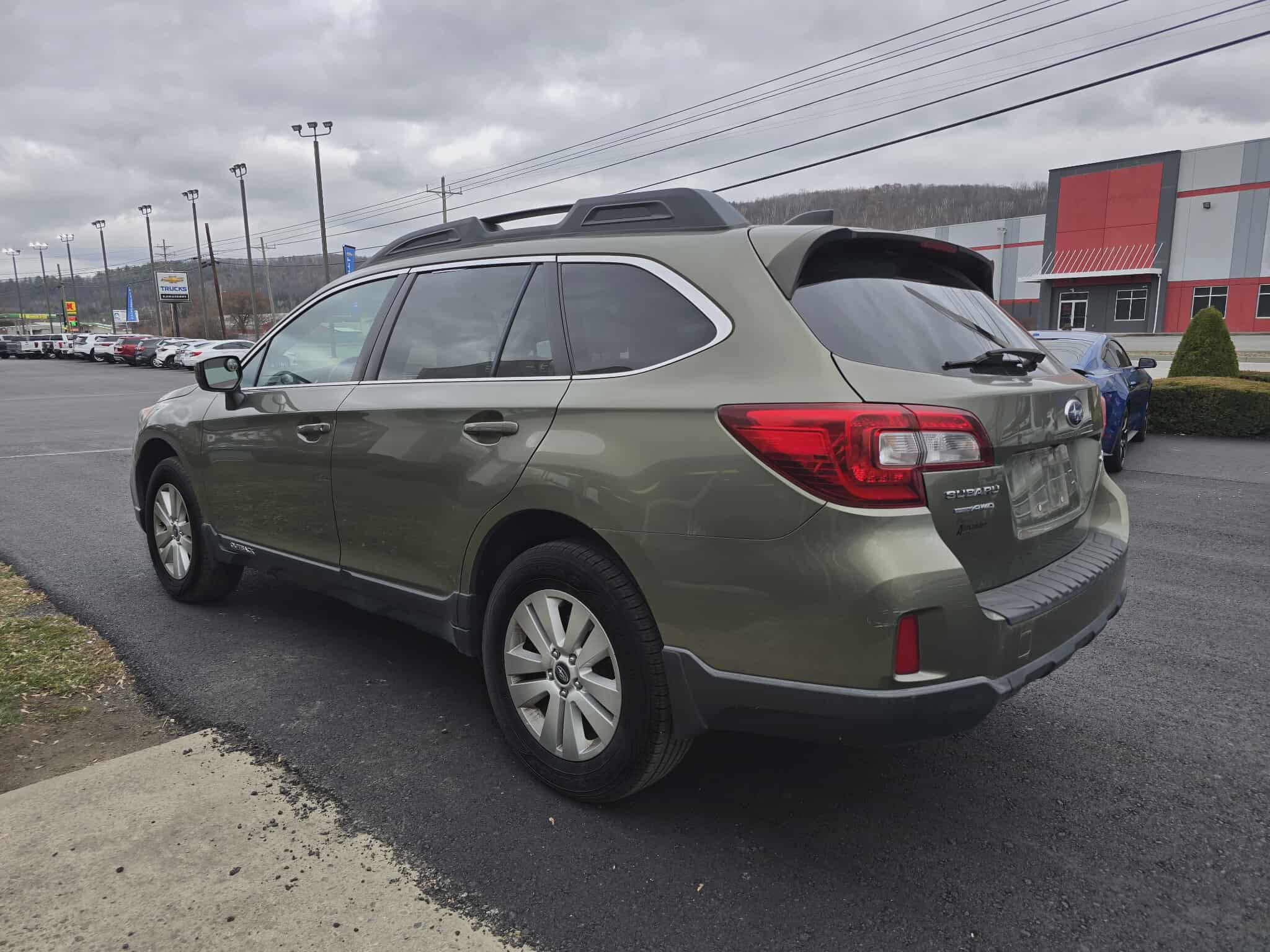 Used 2016 Subaru Outback 2.5i Premium w/ Protection Package #1 image 6