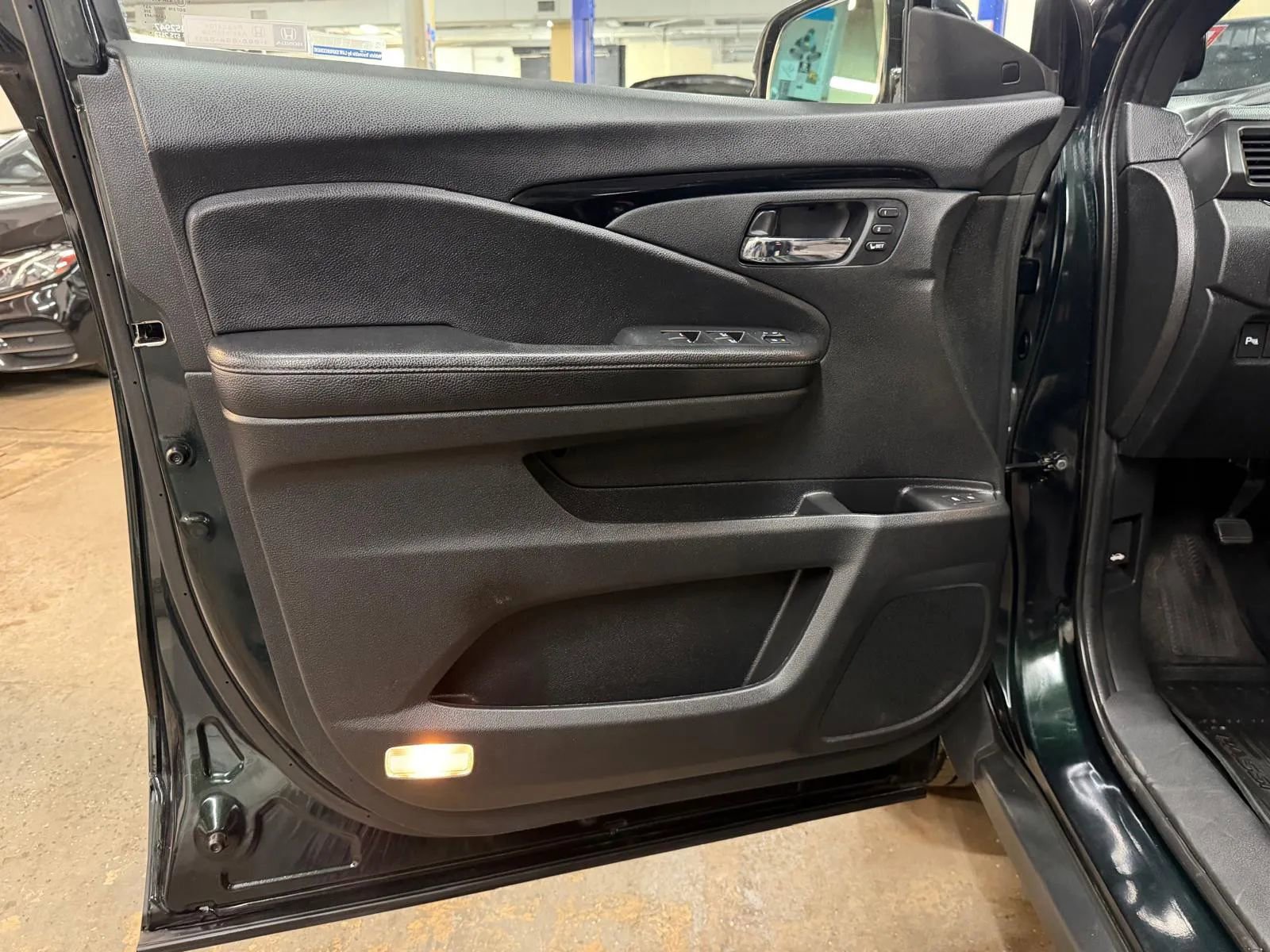 Used 2019 Honda Passport Elite image 27