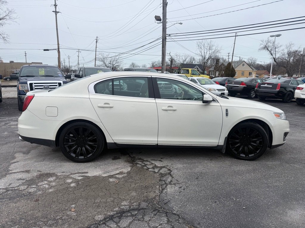 Used 2012 Lincoln MKS AWD image 4