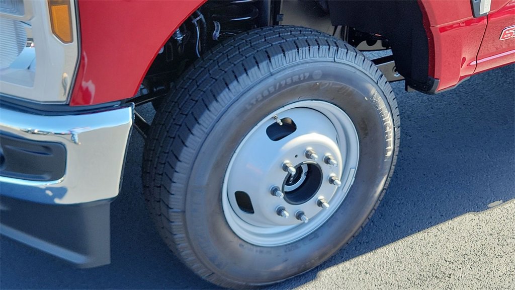 New 2026 Ford F350 XLT image 14