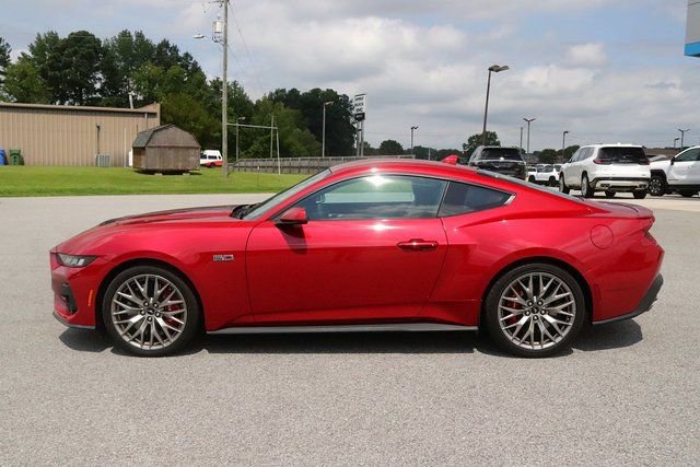 Used 2024 Ford Mustang GT Premium RWD image 4