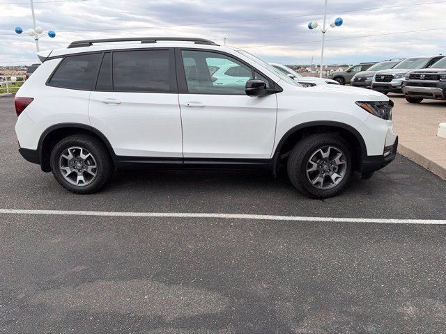 Used 2023 Honda Passport TrailSport image 2