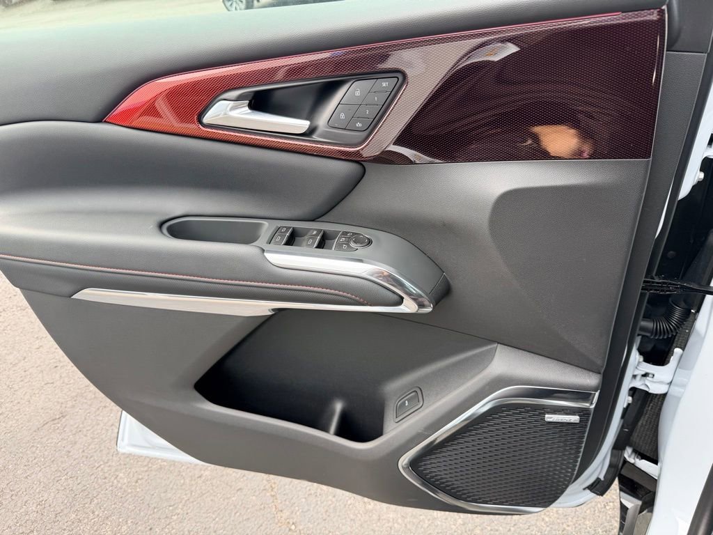 New 2026 Chevrolet Traverse RS w/ LPO, Floor Liner Package image 19