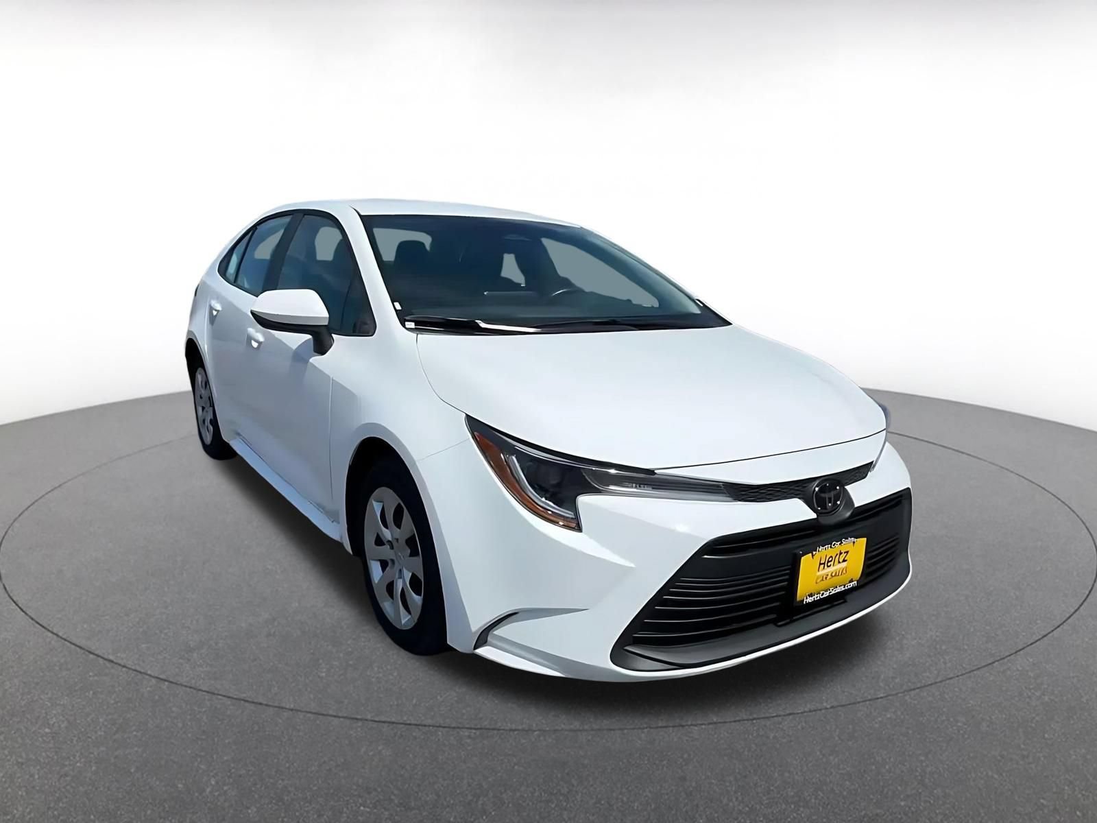 Used 2025 Toyota Corolla LE FWD image 3