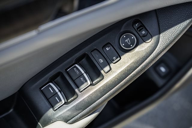 Used 2020 Honda Accord EX image 35