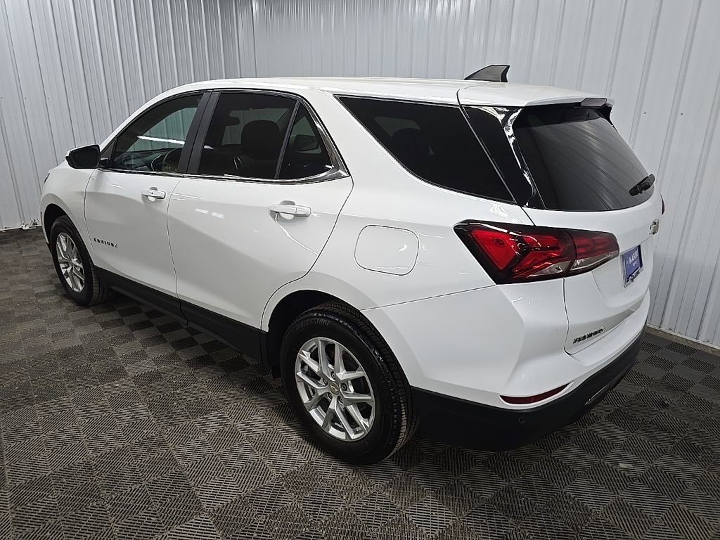 Used 2023 Chevrolet Equinox LT w/ Driver Convenience Package image 9