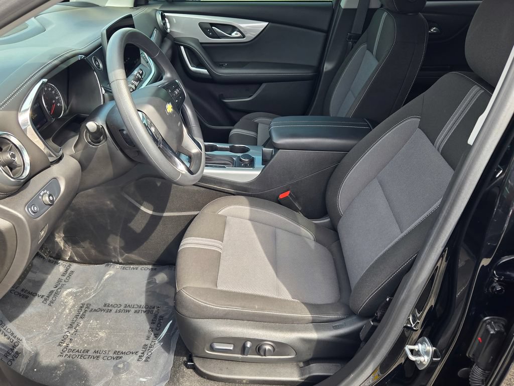 Used 2024 Chevrolet Blazer LT w/ Convenience Package FWD image 30