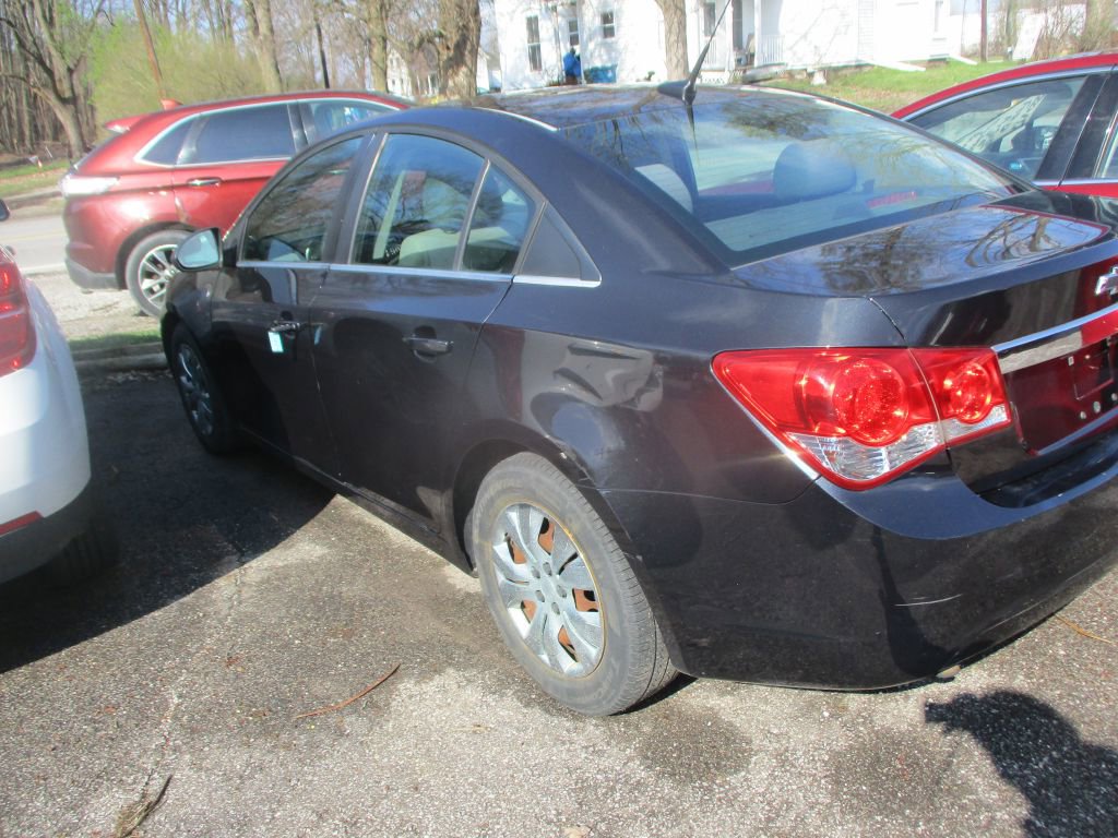 Used 2012 Chevrolet Cruze LS w/ Connectivity Package FWD image 5