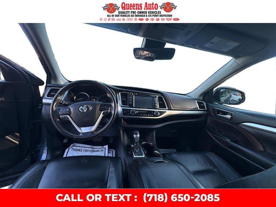 Used 2018 Toyota Highlander XLE AWD/4WD image 41