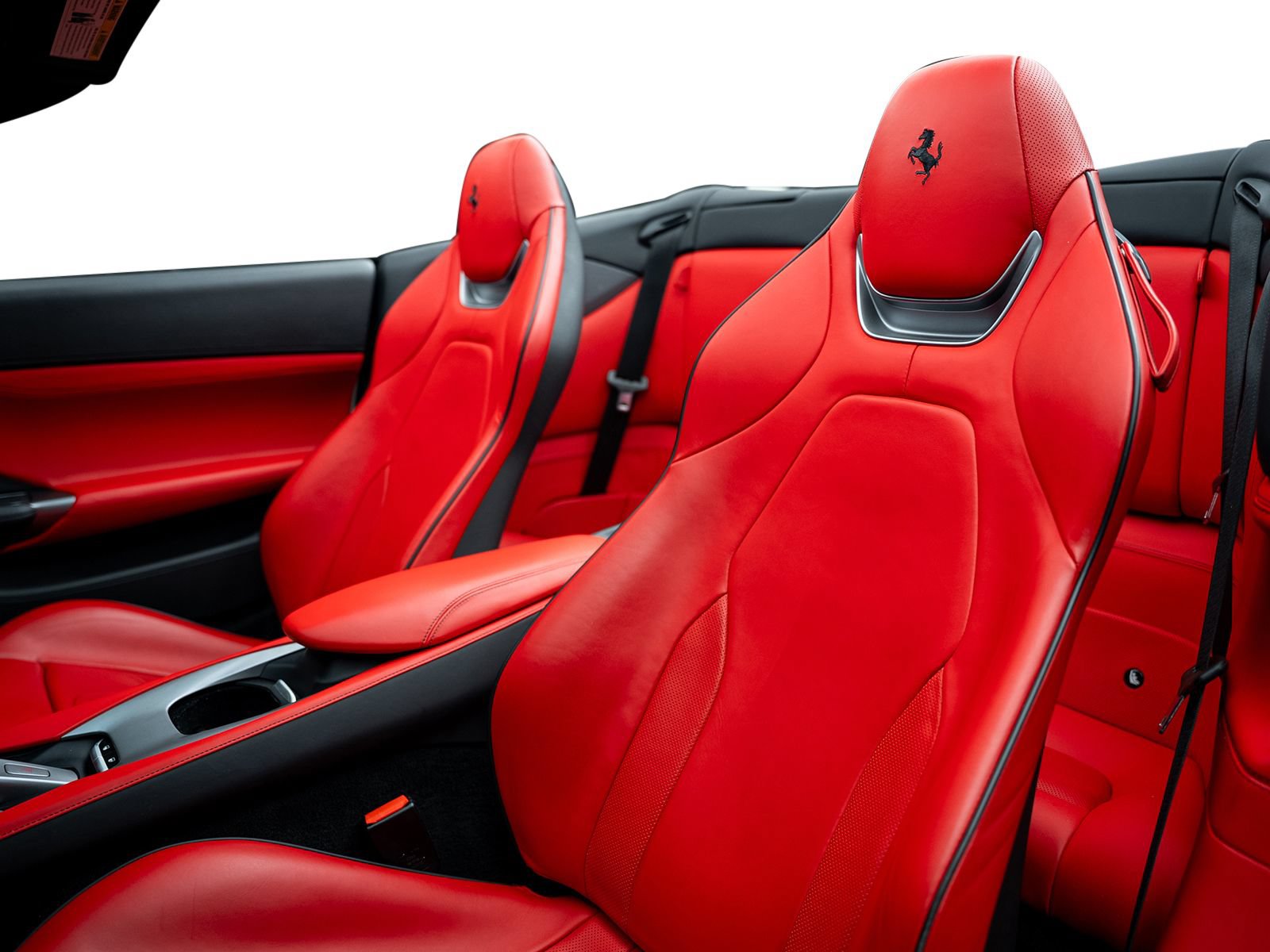 Used 2019 Ferrari Portofino RWD image 35