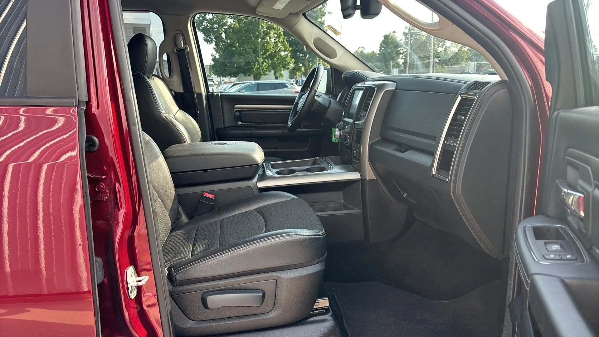 Used 2016 RAM 1500 Sport w/ Sport Premium Group AWD/4WD image 16