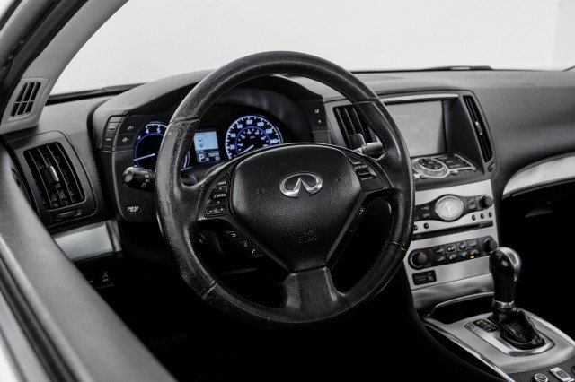 Used 2011 INFINITI G37 Convertible w/ Premium Pkg RWD image 12