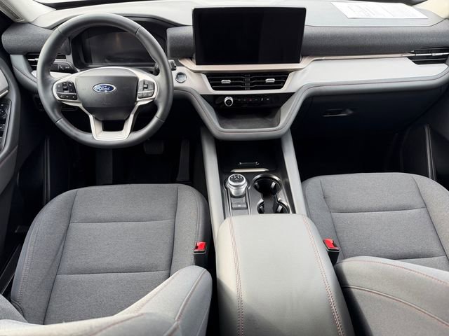 Used 2025 Ford Explorer Active image 10