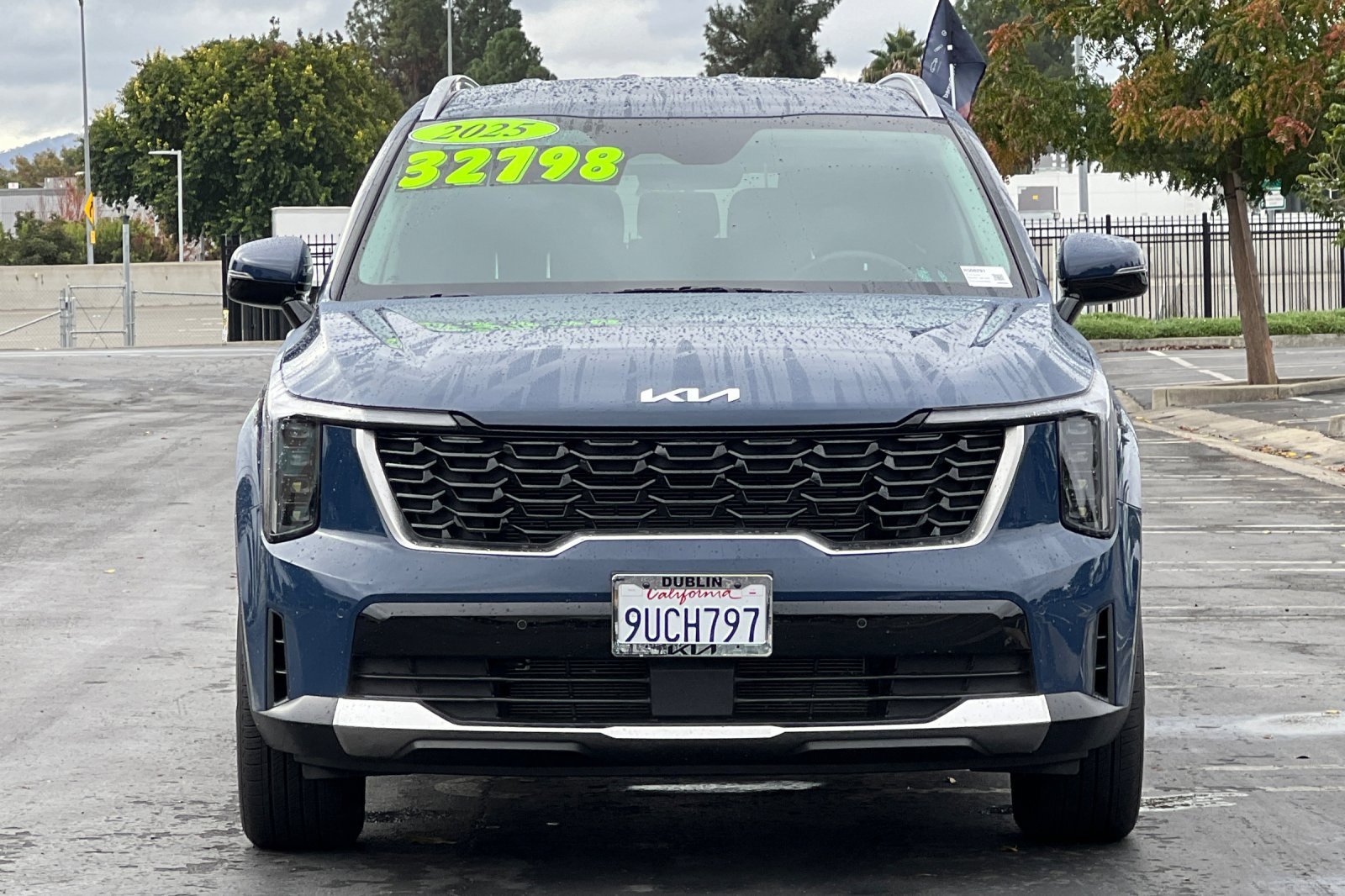 Certified 2025 Kia Sorento S image 10