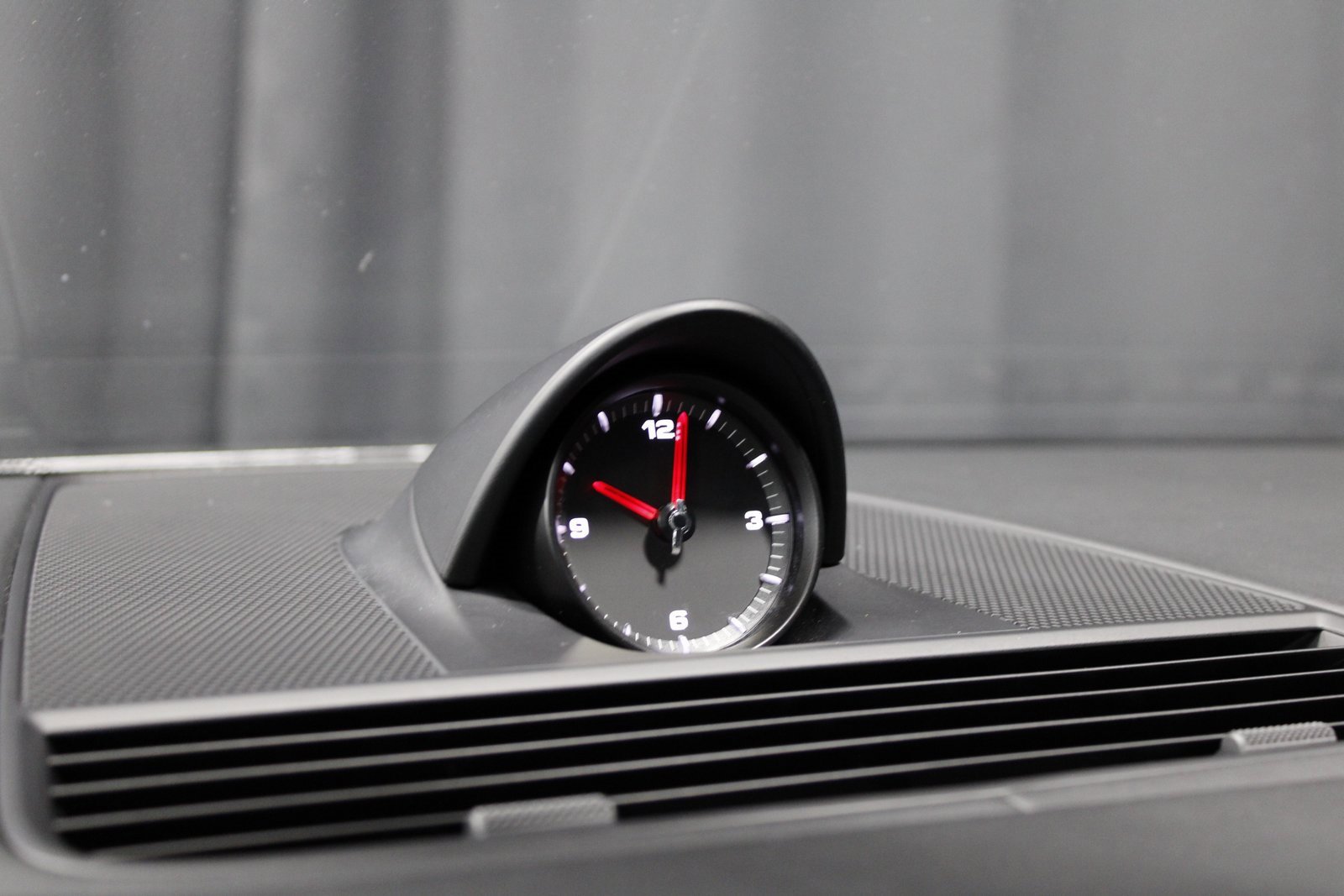 Certified 2022 Porsche Panamera 4 Platinum Edition image 34