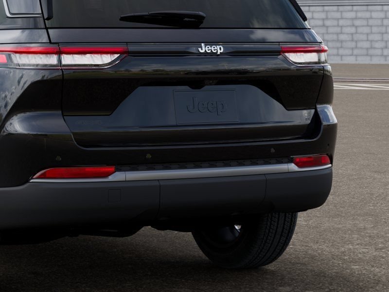 New 2026 Jeep Grand Cherokee Limited AWD/4WD image 13
