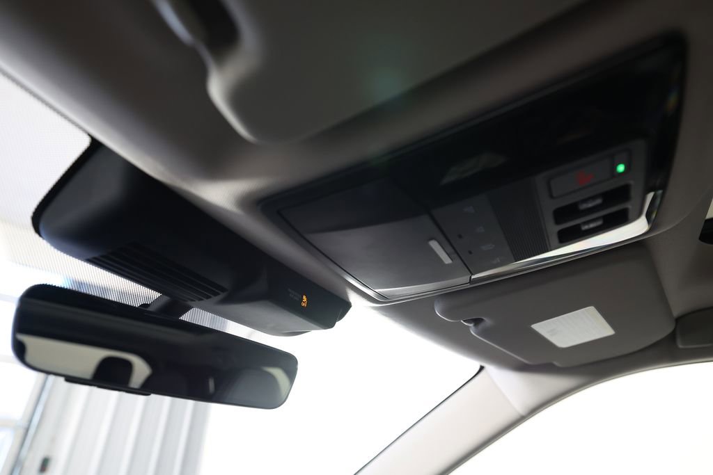 Used 2025 Mitsubishi Outlander SE image 37