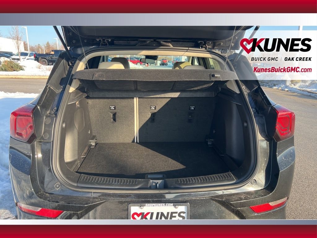 Used 2024 Buick Encore GX Sport Touring image 9
