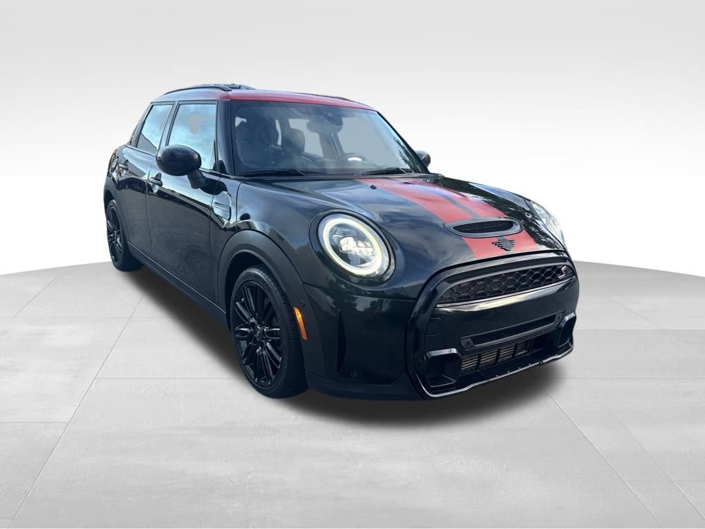 Used 2023 MINI Cooper S w/ Driver Assistance Package image 2