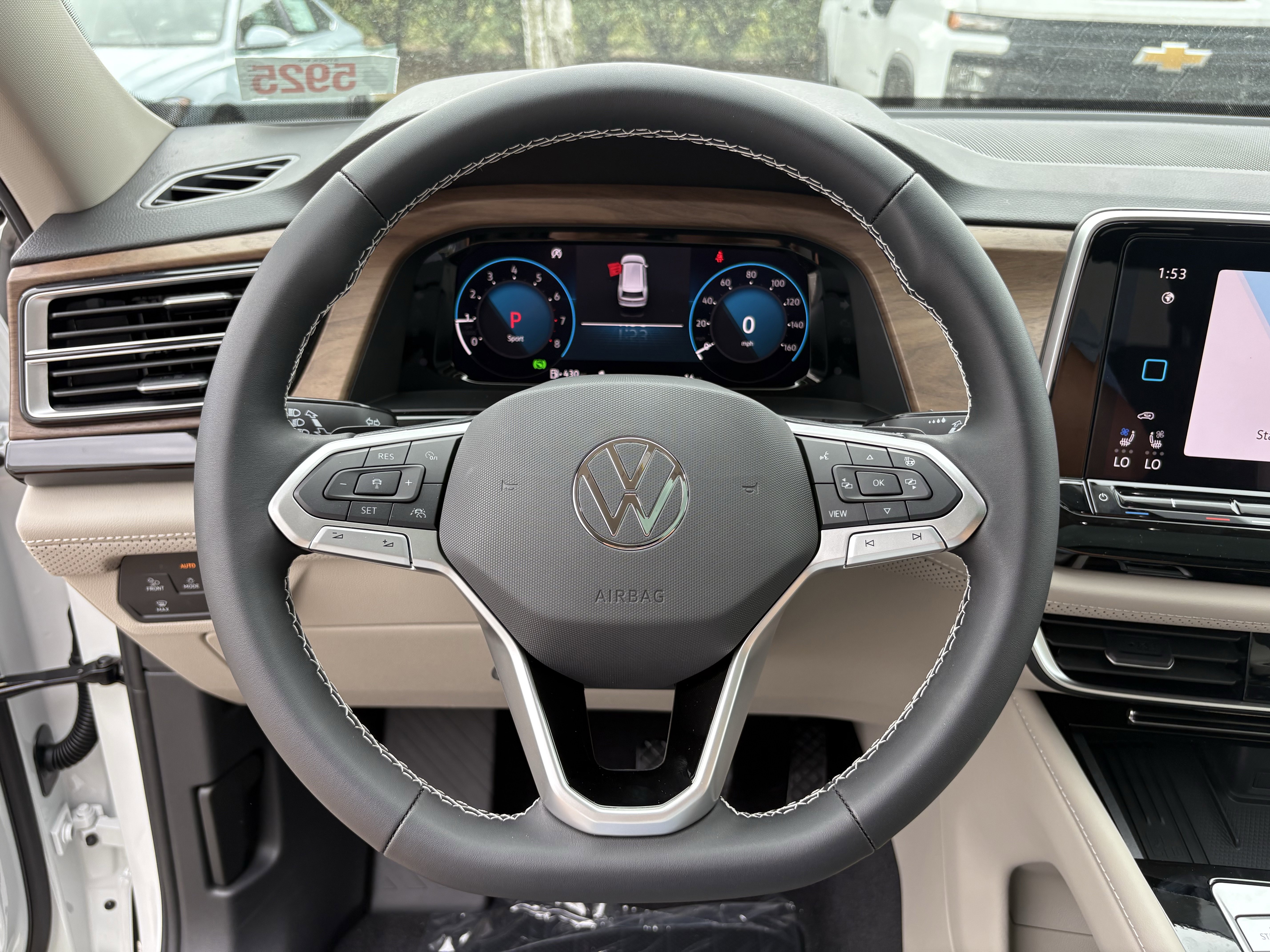 New 2026 Volkswagen Atlas SE image 14