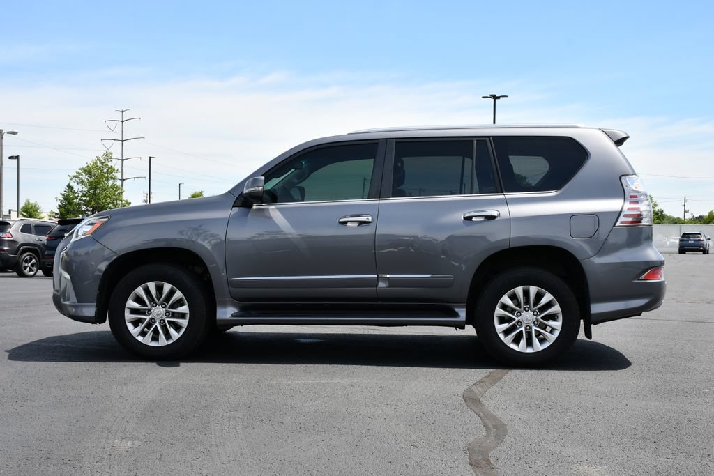 Used 2016 Lexus GX 460 w/ Premium Package AWD/4WD image 4