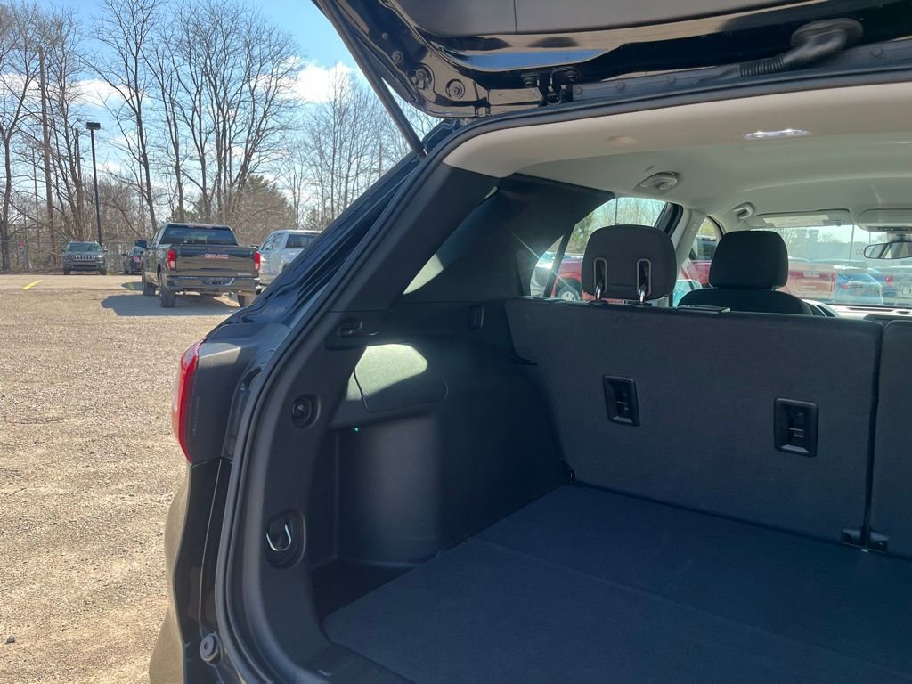 Used 2020 Chevrolet Equinox LS image 12