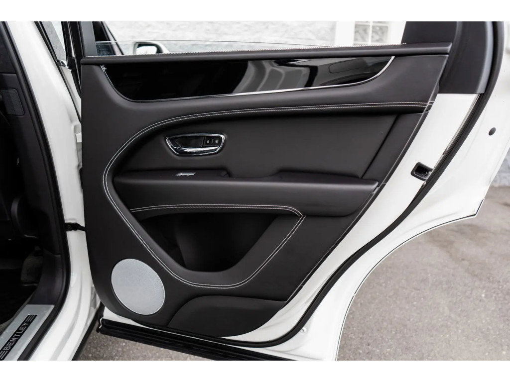 Certified 2022 Bentley Bentayga image 38