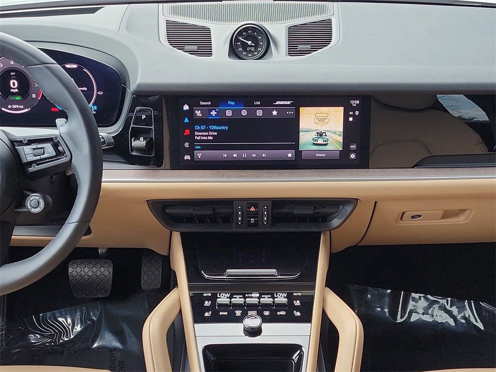 Certified 2025 Porsche Cayenne E-Hybrid image 21