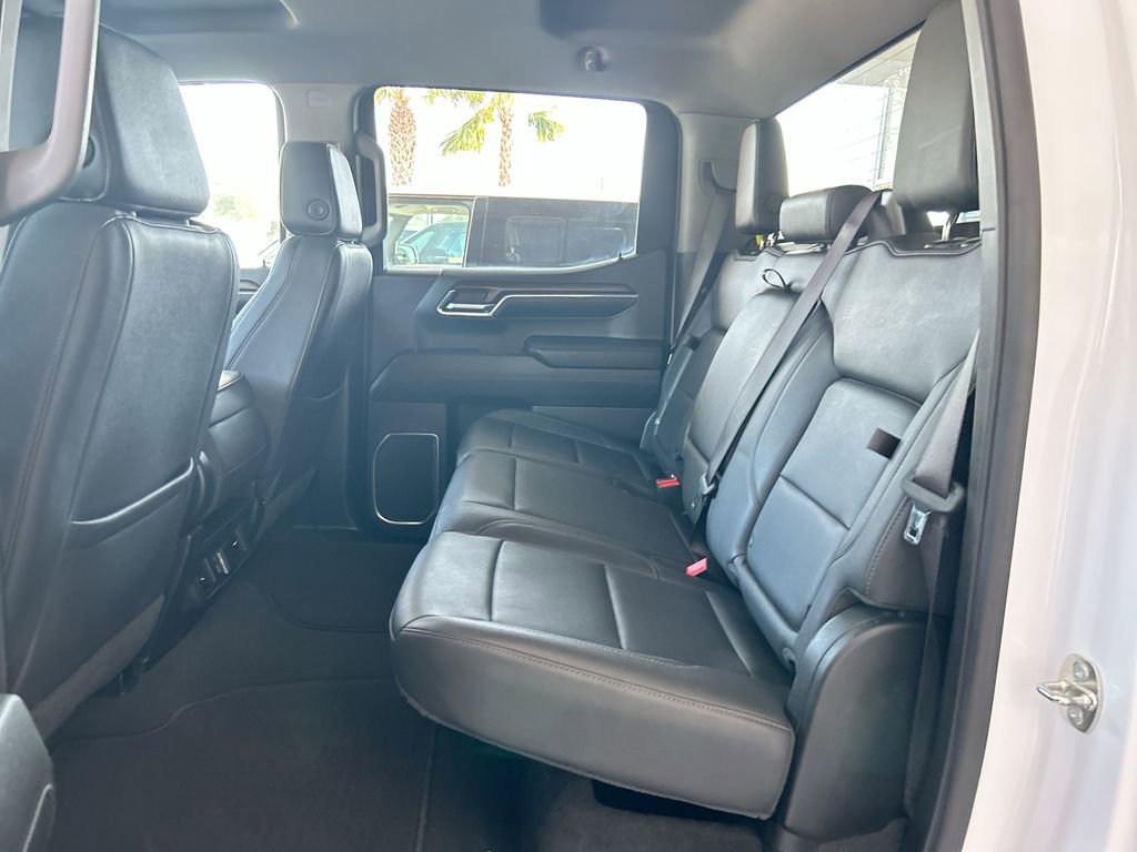 Used 2024 GMC Sierra 1500 SLT image 38