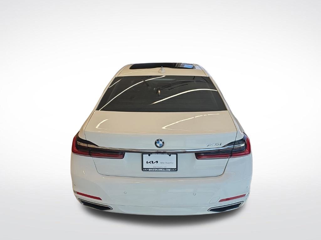 Used 2022 BMW 740i w/ Premium Package RWD image 14