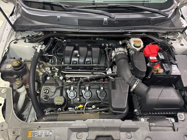 Used 2018 Ford Taurus SE FWD image 6