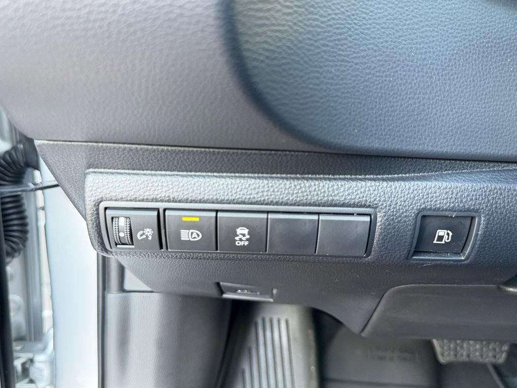 Used 2024 Toyota Corolla SE w/ Convenience Package FWD image 31