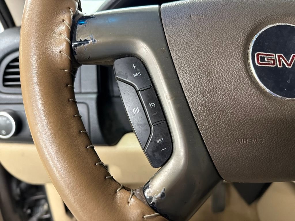 Used 2008 GMC Sierra 2500 SLT w/ Z71 Off-Road Package image 18