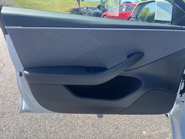 Used 2025 Tesla Model 3 Long Range image 11