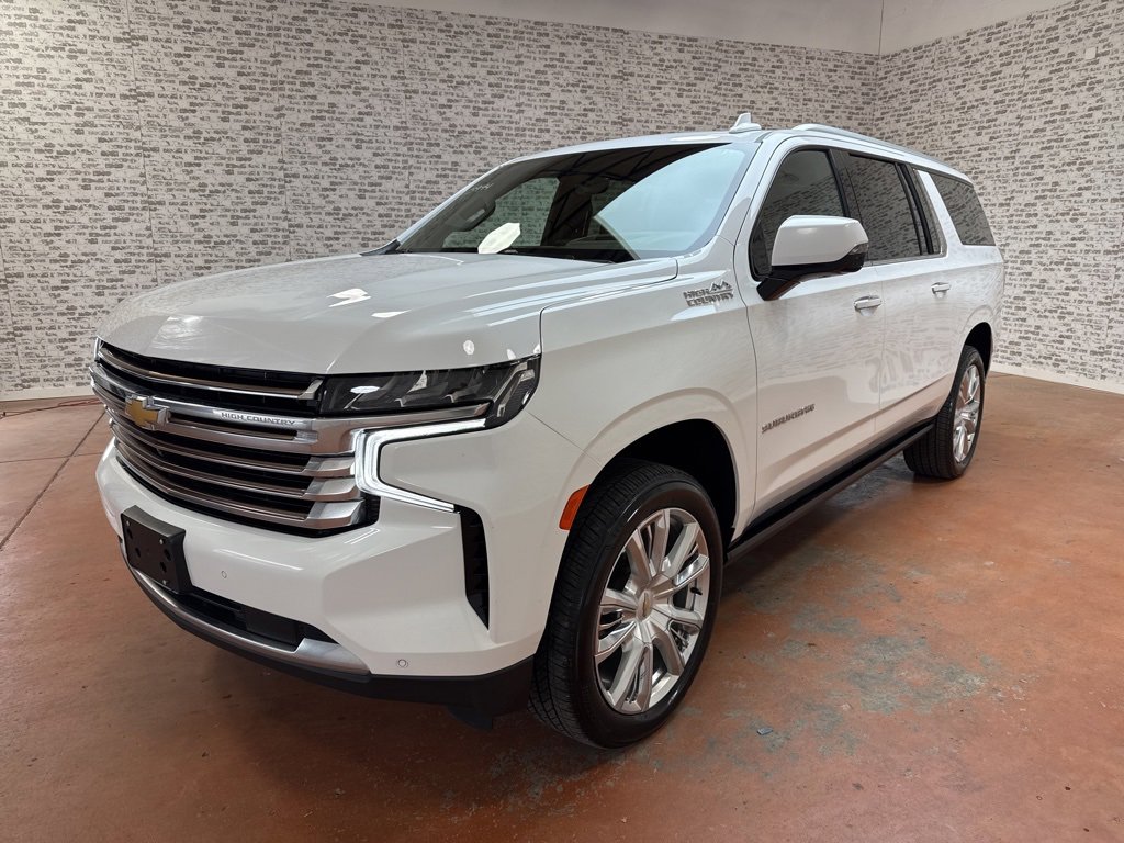 Used 2022 Chevrolet Suburban High Country image 3