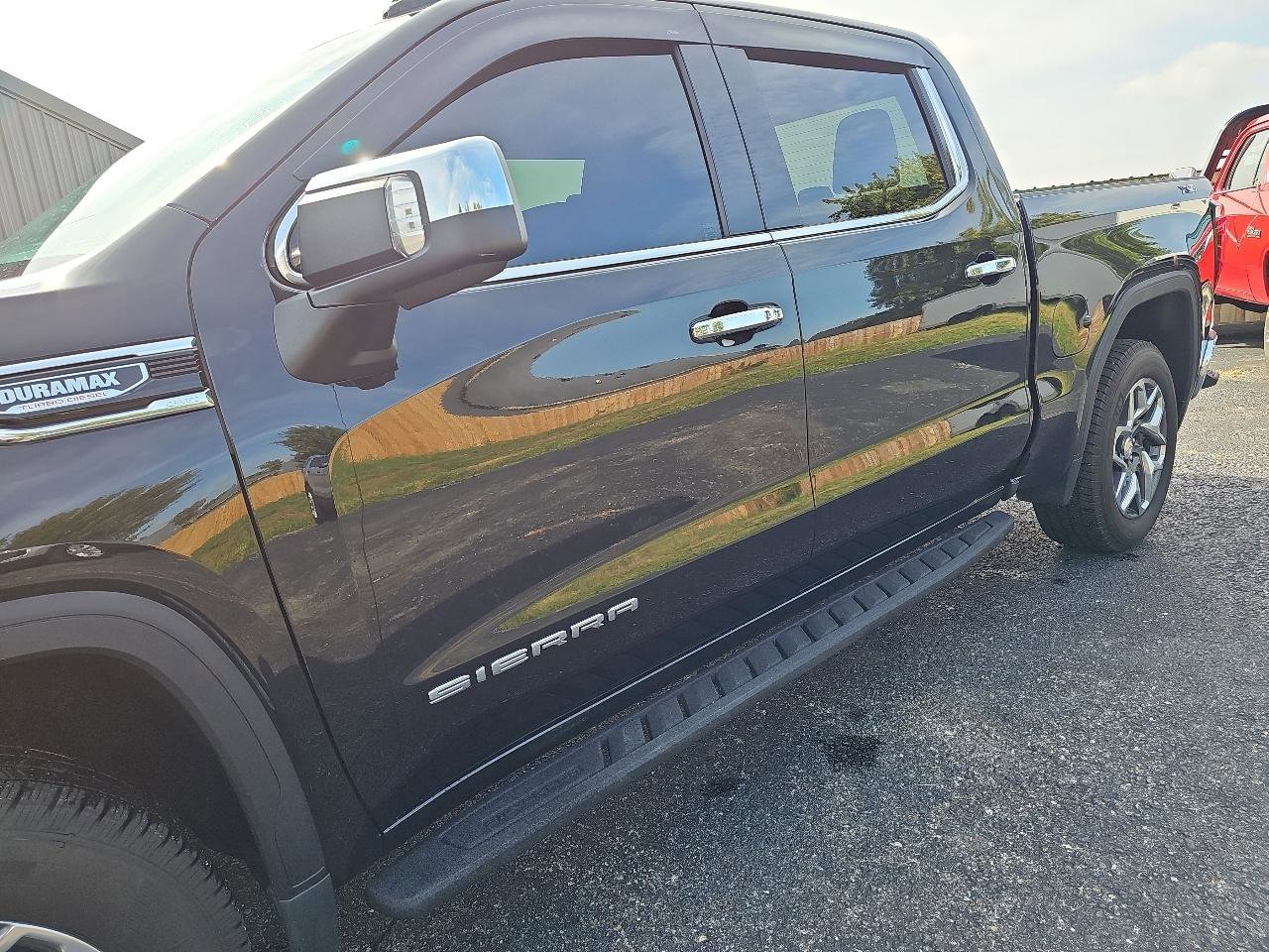 Used 2023 GMC Sierra 1500 SLT AWD/4WD image 22