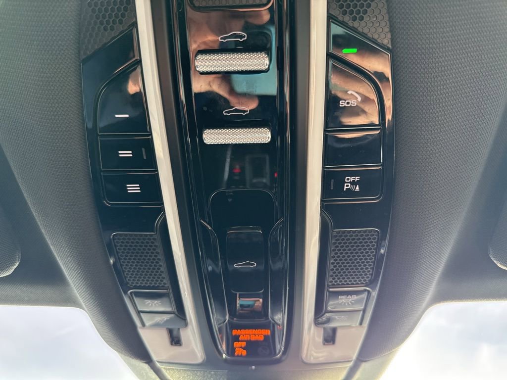 Used 2022 Porsche Panamera 4 Platinum Edition image 41