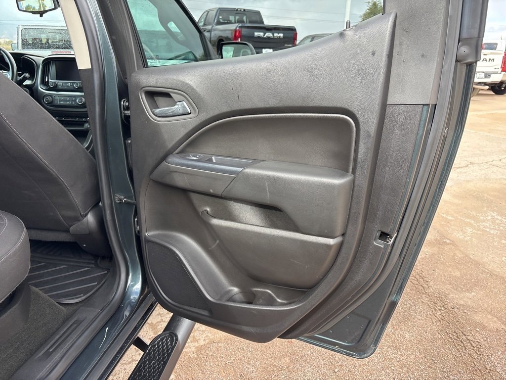 Used 2017 Chevrolet Colorado LT w/ LT Convenience Package image 21