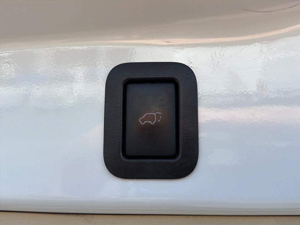 Used 2019 Toyota Highlander Limited AWD/4WD image 30