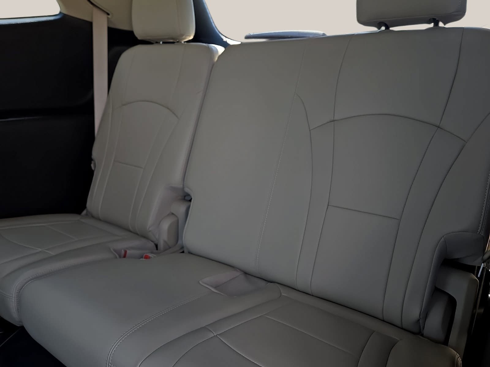 Used 2021 Buick Enclave Premium w/ Sun and Sites Package FWD image 10